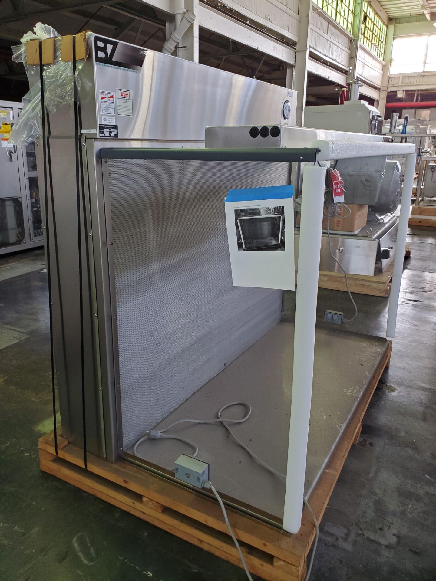 70" Germfree Horizontal Laminar Flow Hood, model BZ 6SS - Image 2 of 8