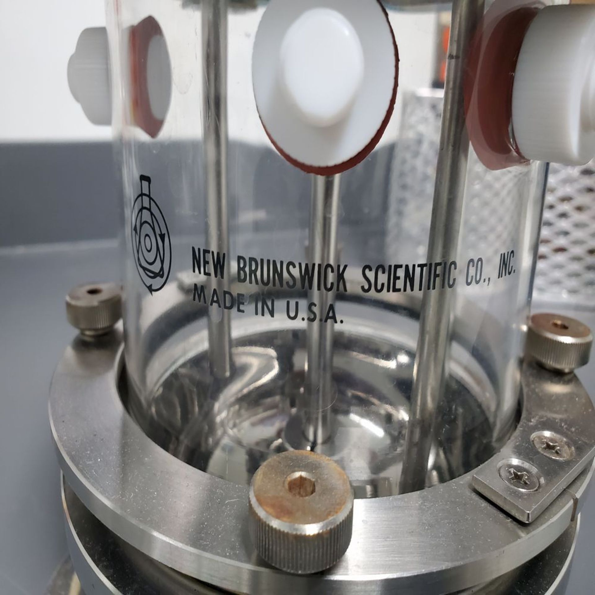 New Brunswick Scientific 1,000ML Reactor Vessel - Image 2 of 3