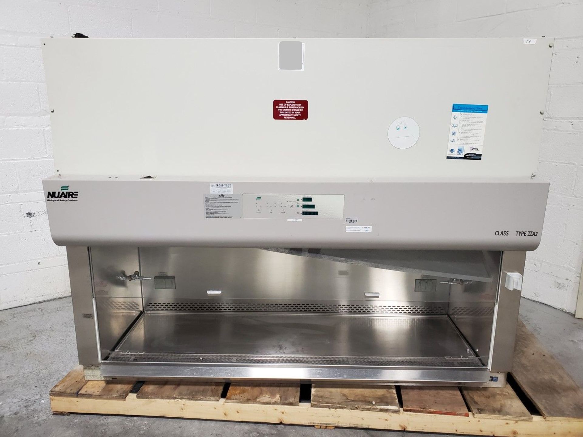 70" Nuaire Biological Safety Cabinet, Model NU-440-600