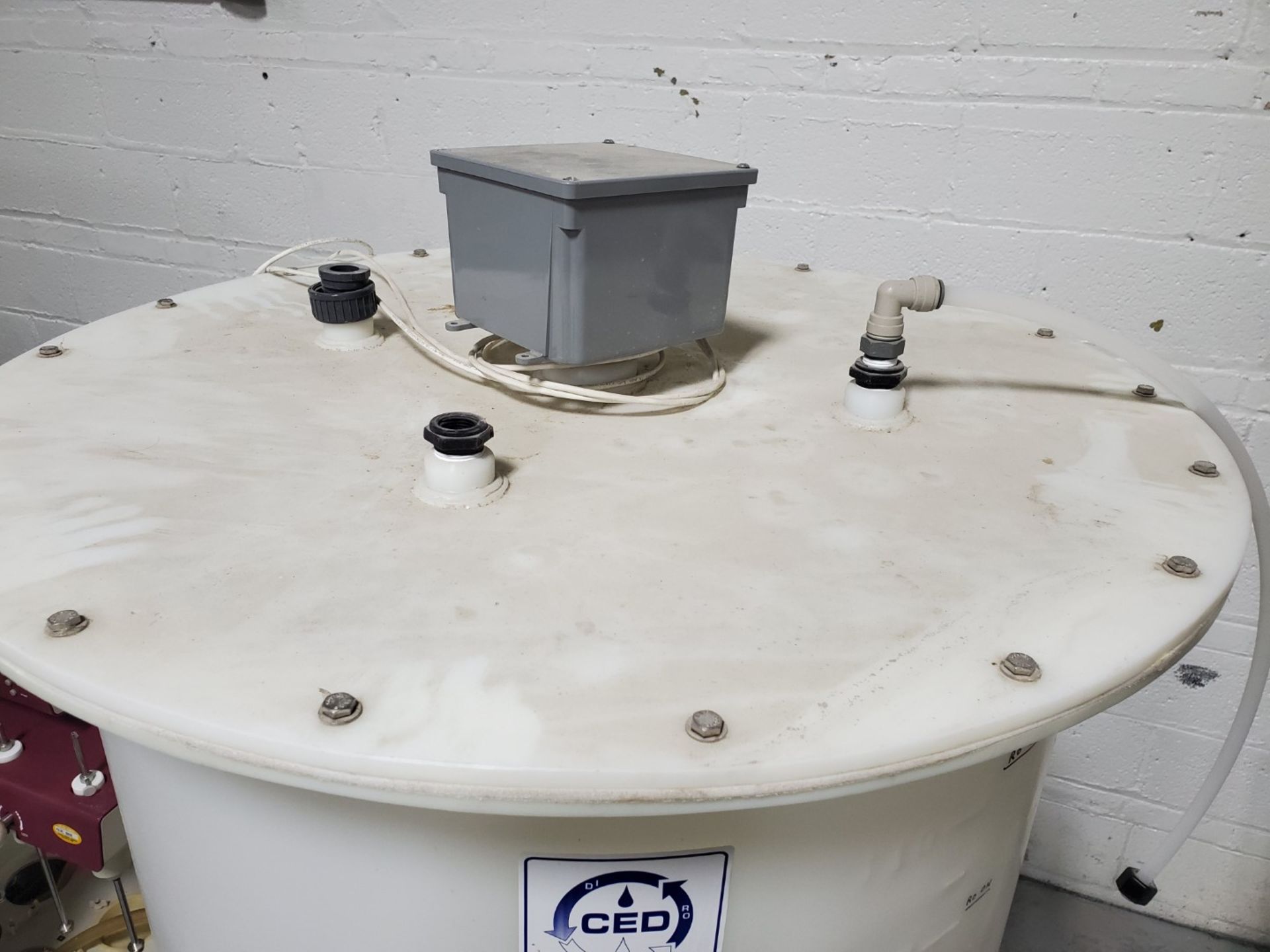 115 Gal CED Plastic Tank - Image 3 of 4