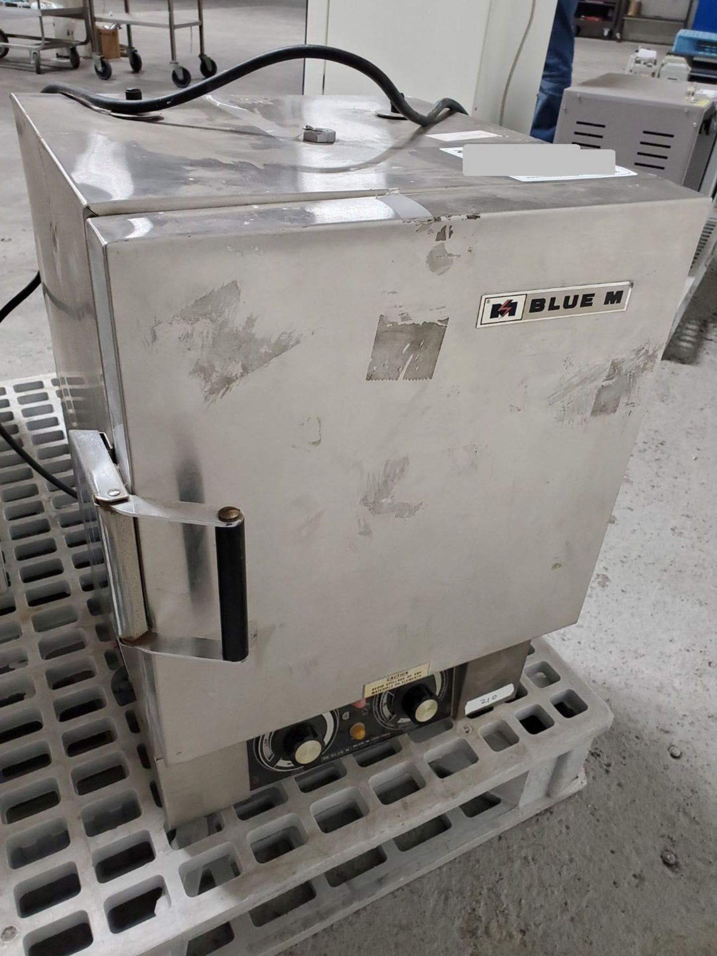 Blue M Oven, Model 0V-12A