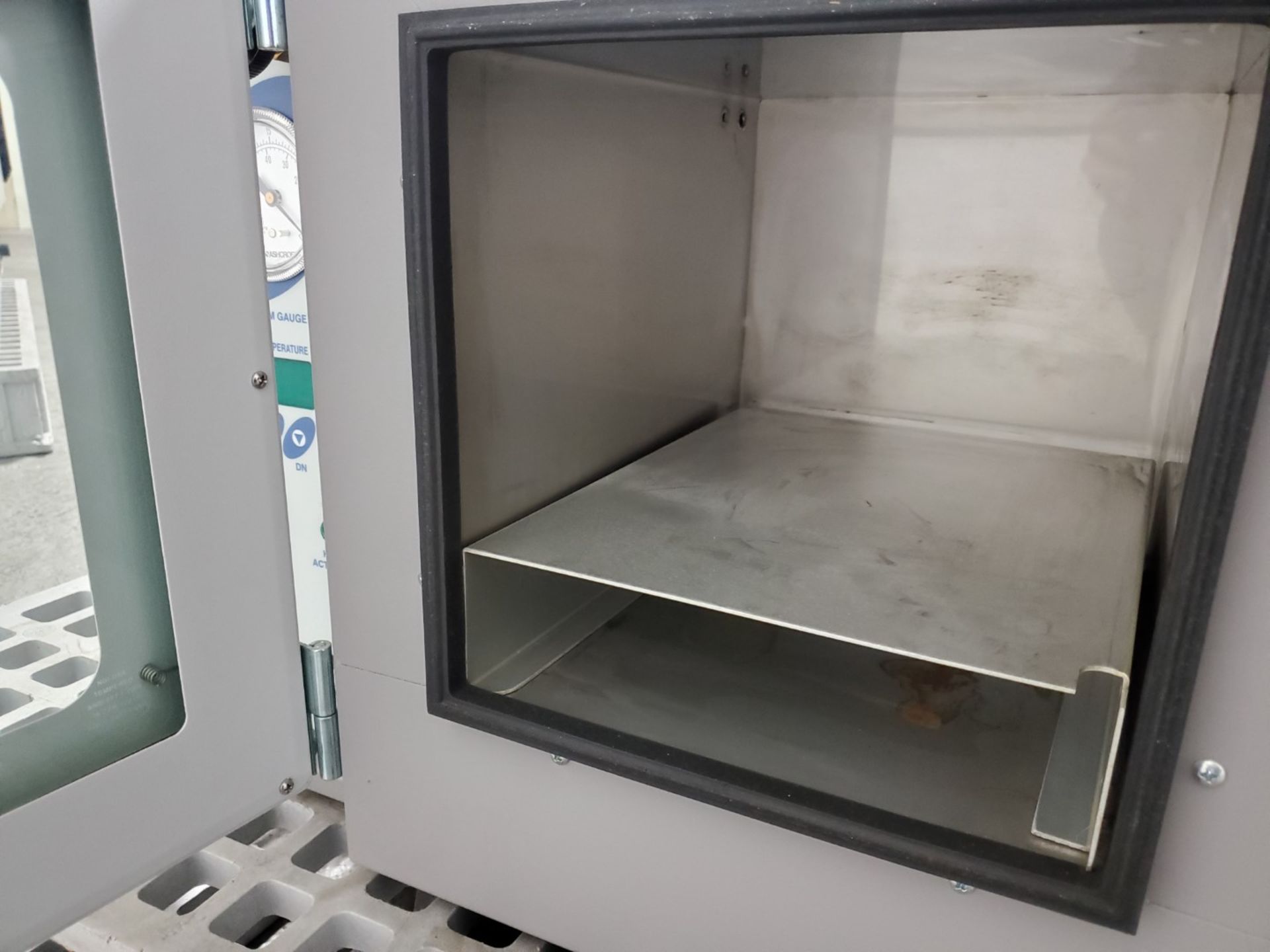 VWR/Shel Lab Vacuum Oven, Model 1415M - Image 4 of 4