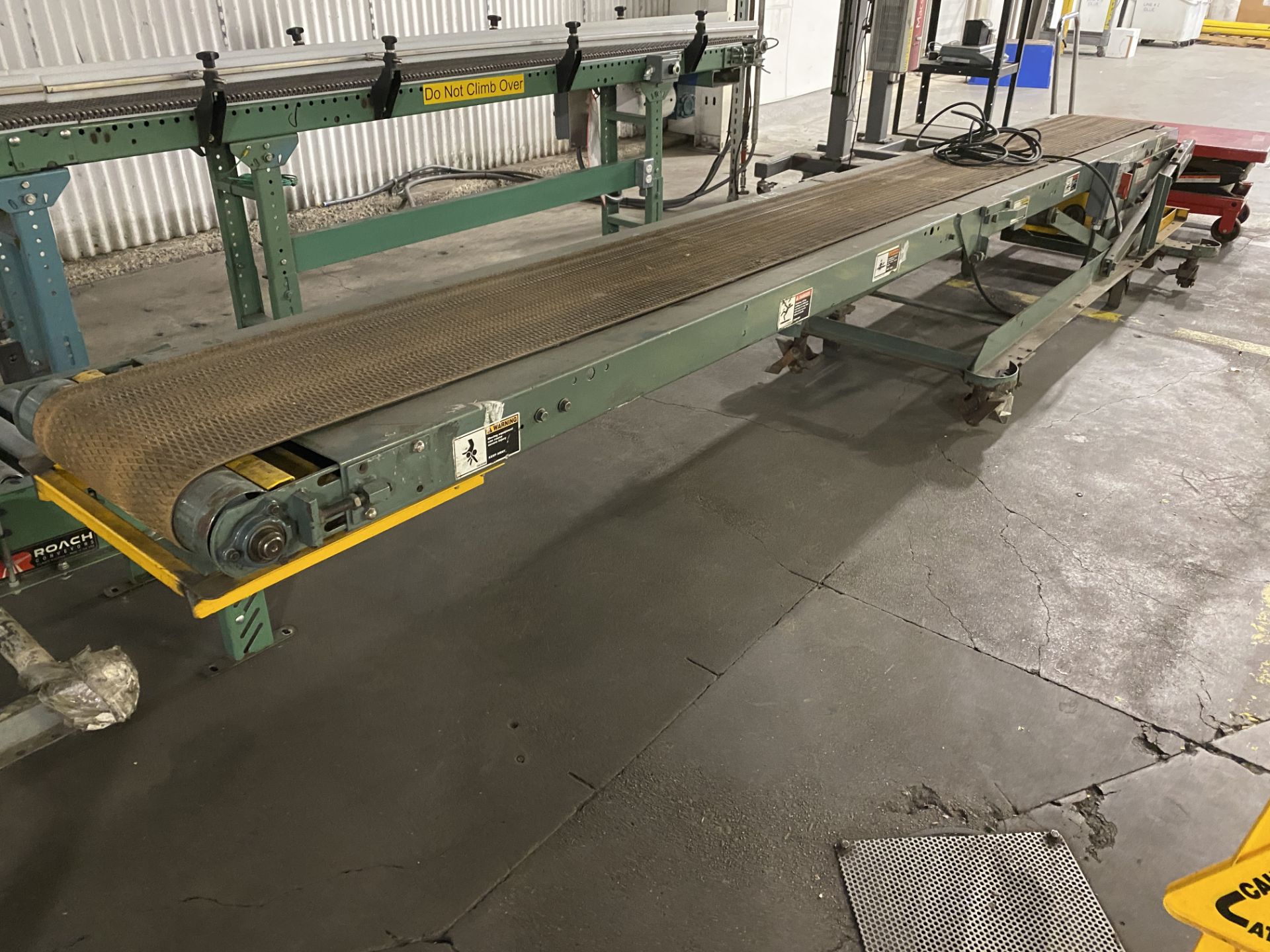 Case Conveyor - Image 2 of 5