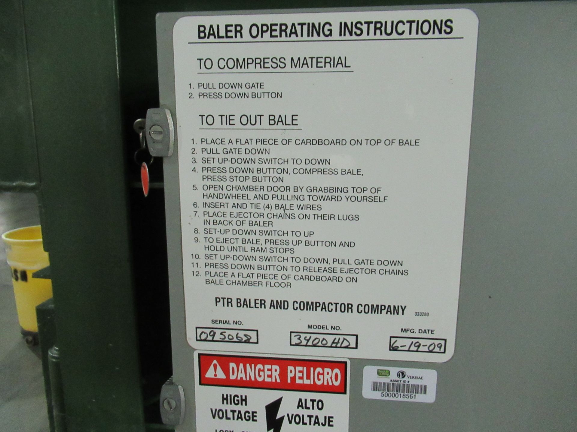 Hydraulic Baler - Image 4 of 4