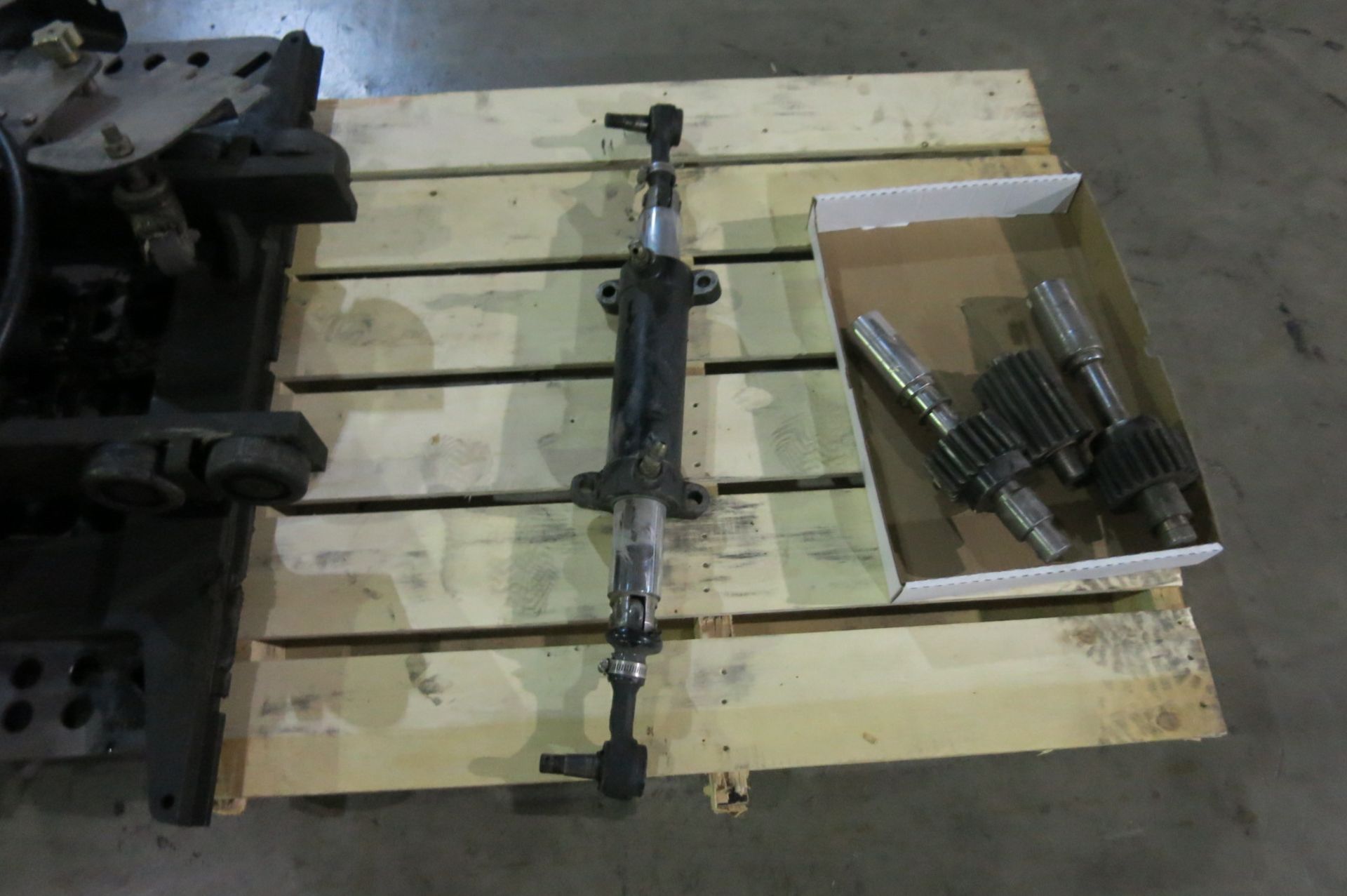 Forklift Parts - Image 5 of 5