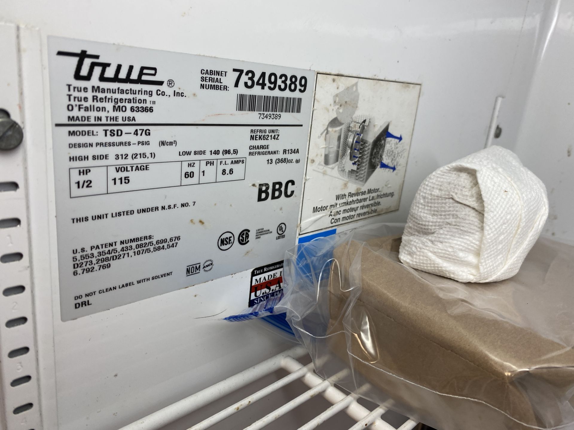 True reach in refrigerators, 2 sliding doors, model TSD -47G, 1/2hp 115v [Rigging Fee: $100] - Image 2 of 2