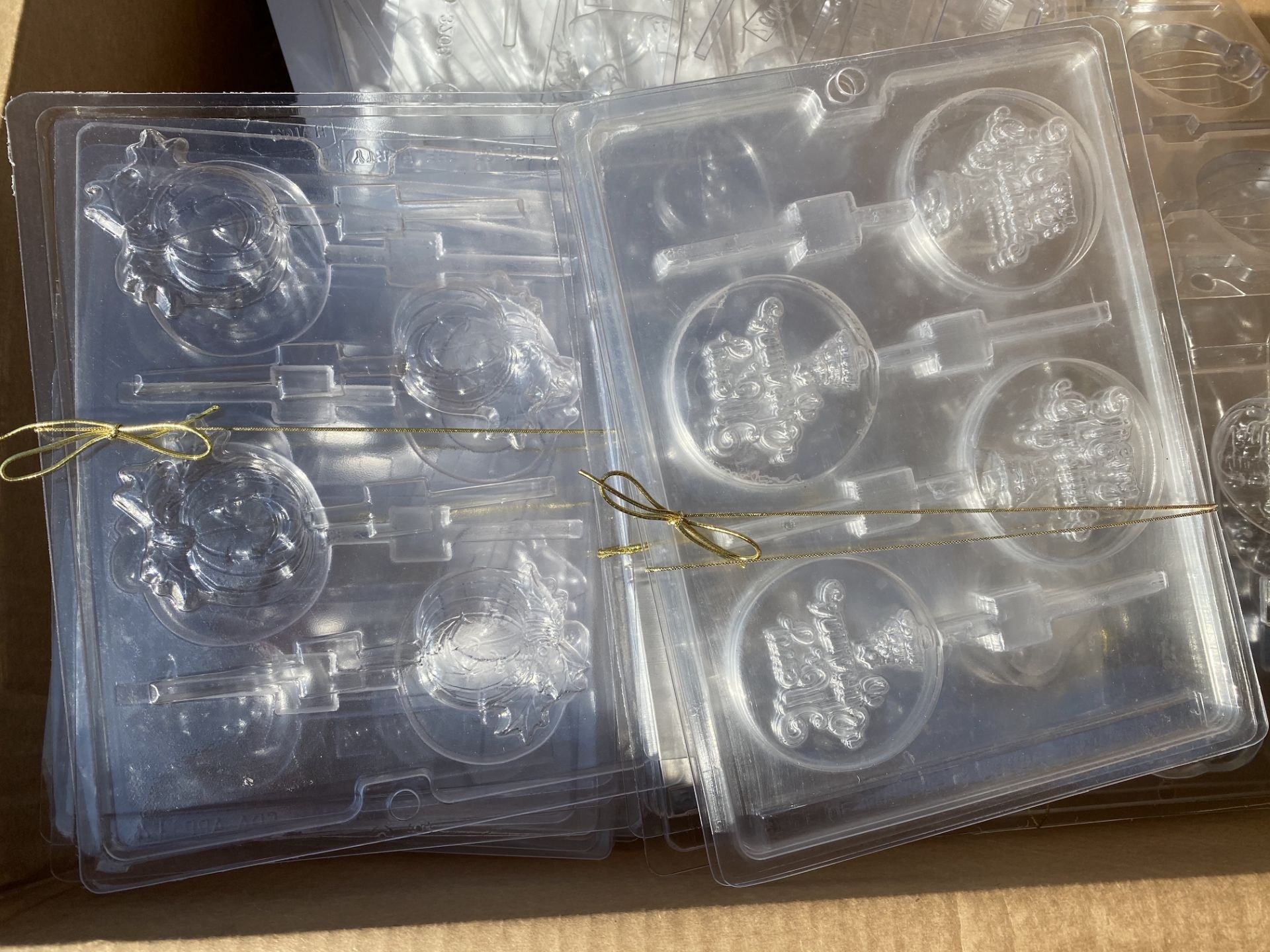 Plastic candy molds - Image 6 of 7