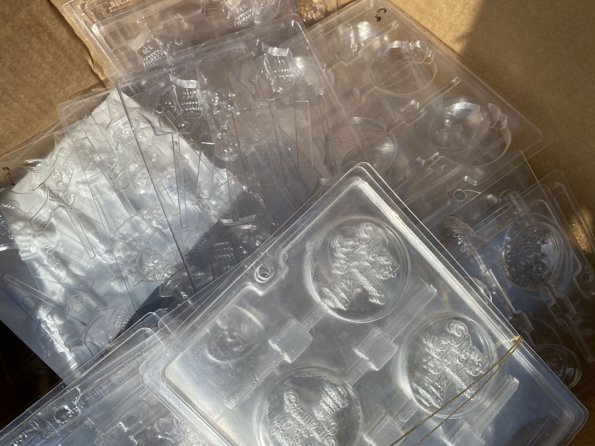Plastic candy molds - Image 5 of 7
