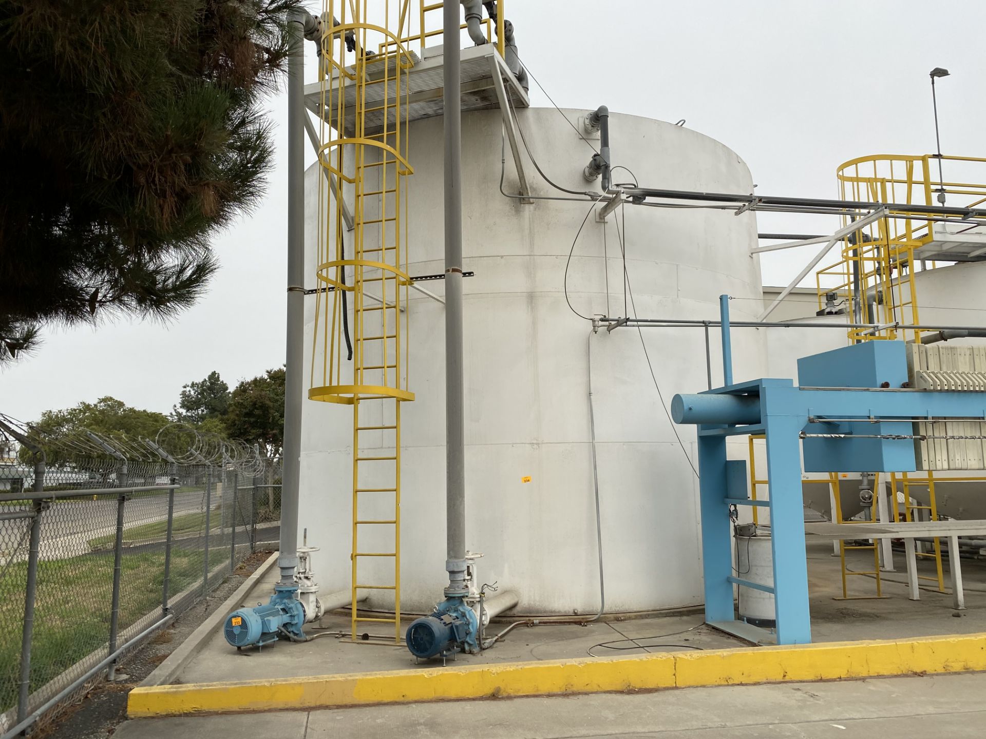 Water Tank - Image 4 of 5