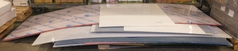 Various Sizes Acrylic Sheeting