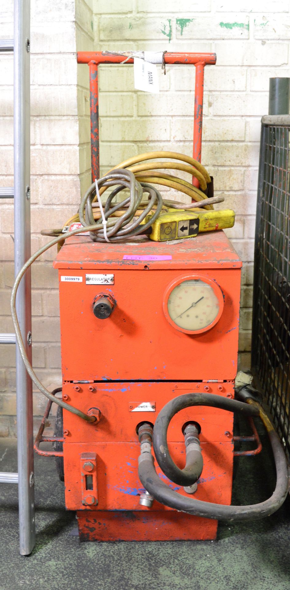 Remote Control Hydraulic Power Pack.