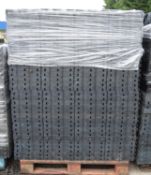 1x Pallet Plastic Flooring Panels 330 x 330mm - Approx 396.