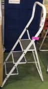 Metal Stepladder 3-Tread