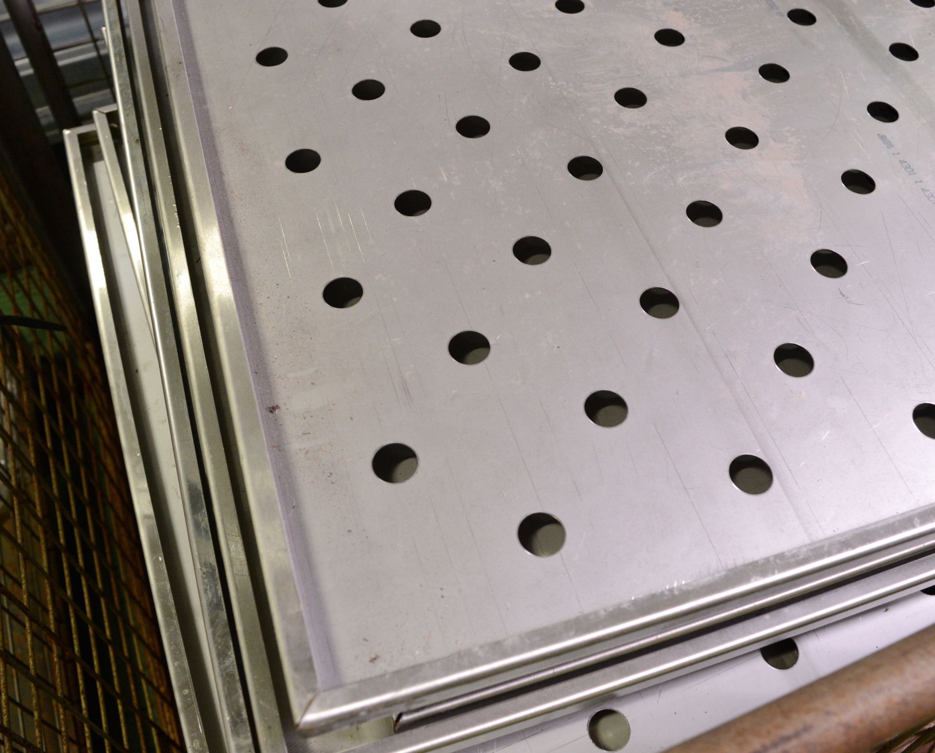 Stainless Steel Perforated Shelves 930 x 655mm. - Image 2 of 2