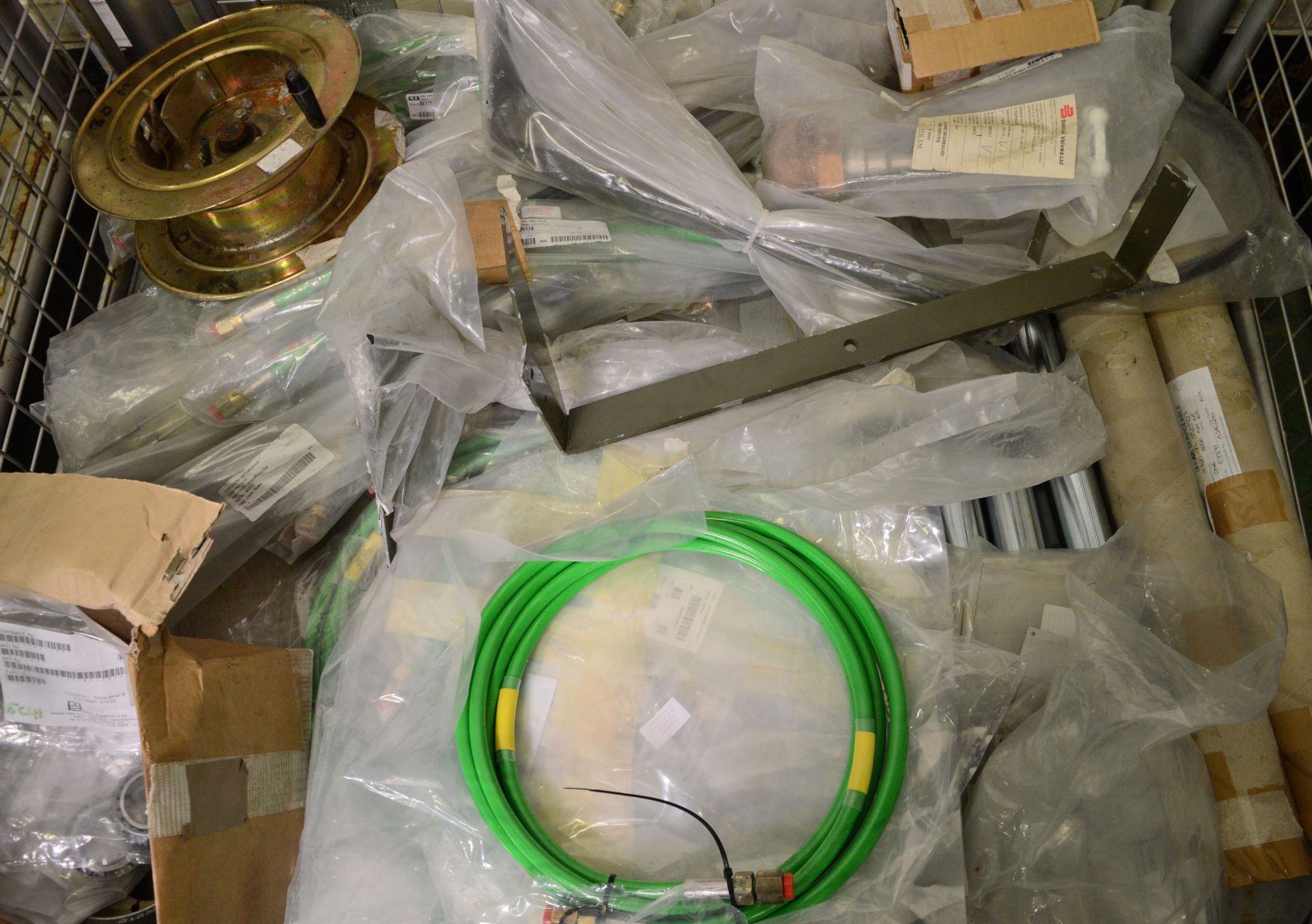 Hoses. Cable. Support Pins. Bearings. Cable Reel. - Image 2 of 4