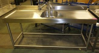 Stainless Steel Single Sink With Showerhead L200 xW74 x H100