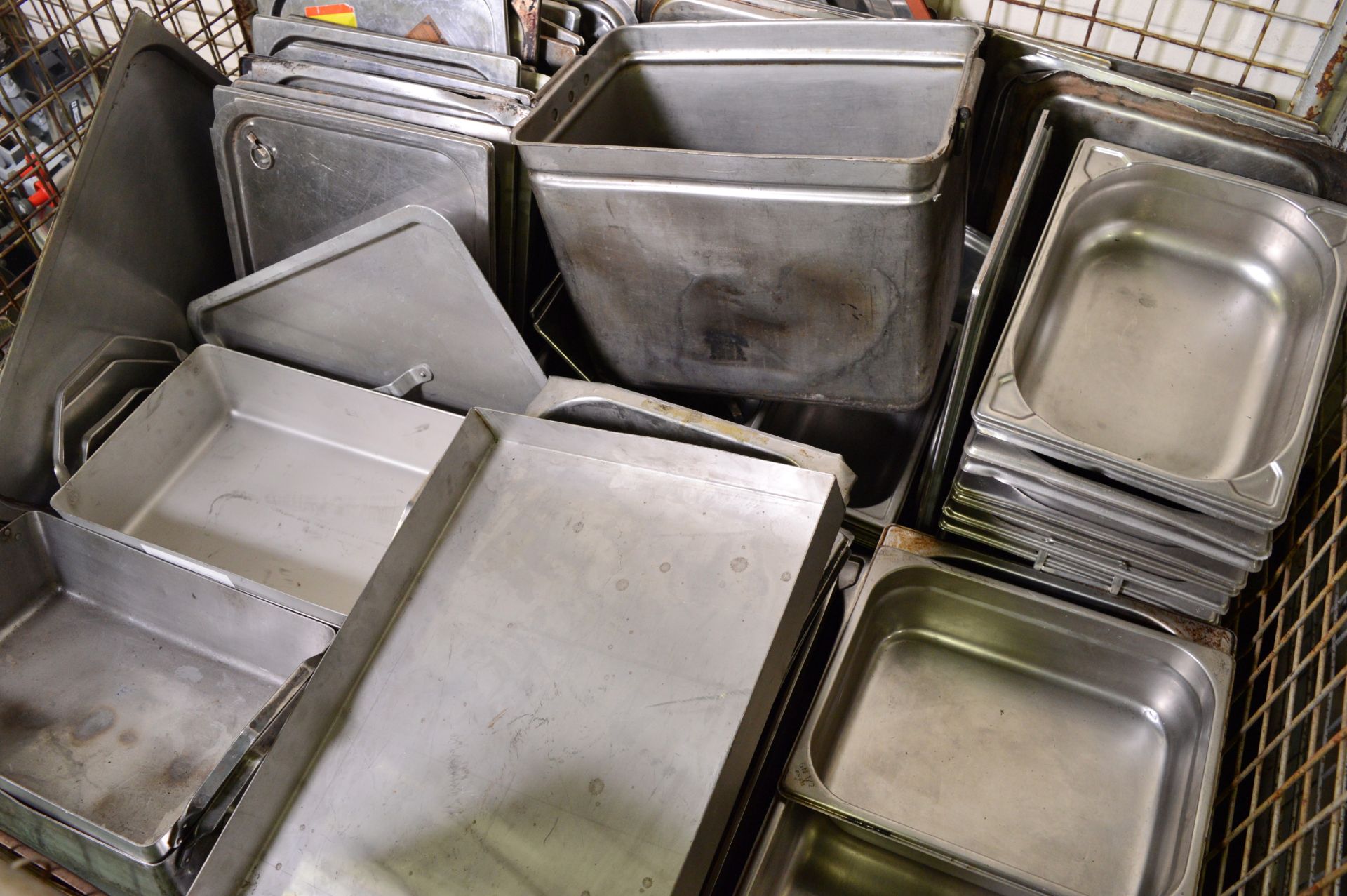 Catering Serving Trays & Lids. - Image 2 of 2