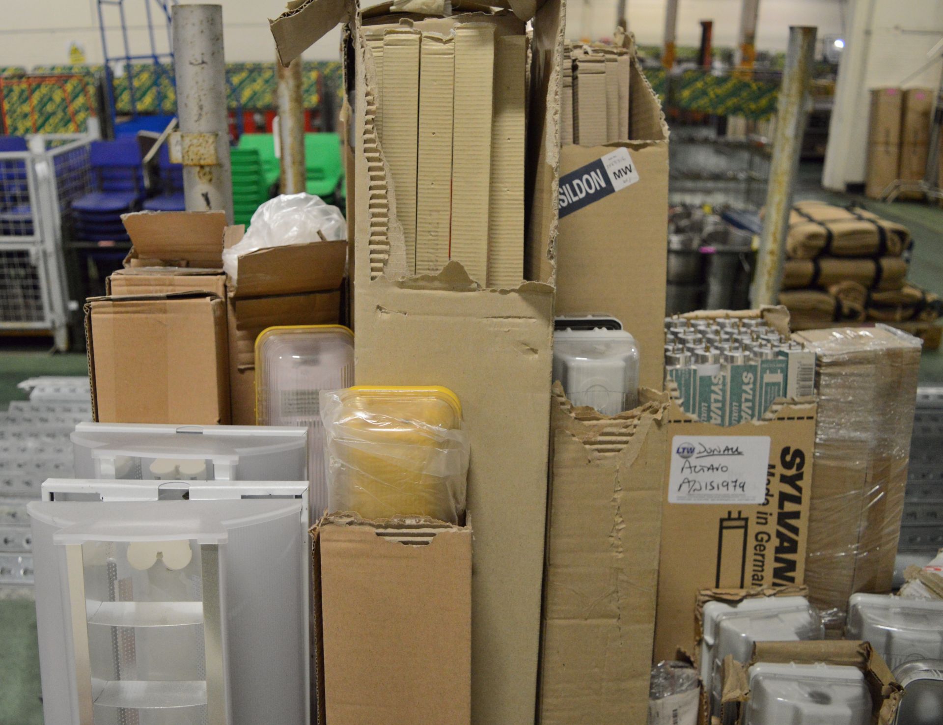 Assorted Fluorescent Light Fittings & Tubes. - Image 3 of 4