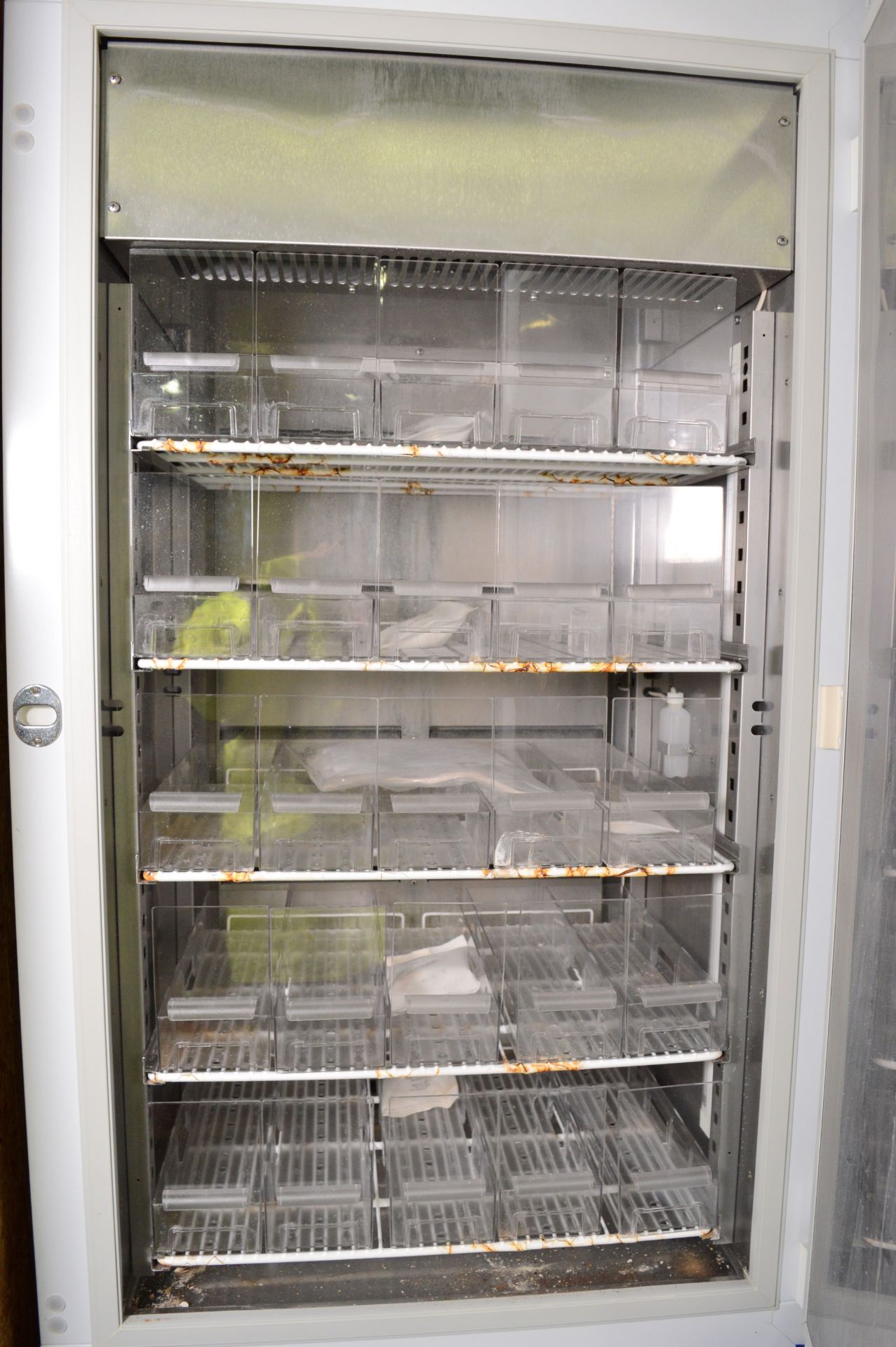 Dometic LR400 Laboratory Refrigerator W850 x D800 x H1920mm. - Image 2 of 3