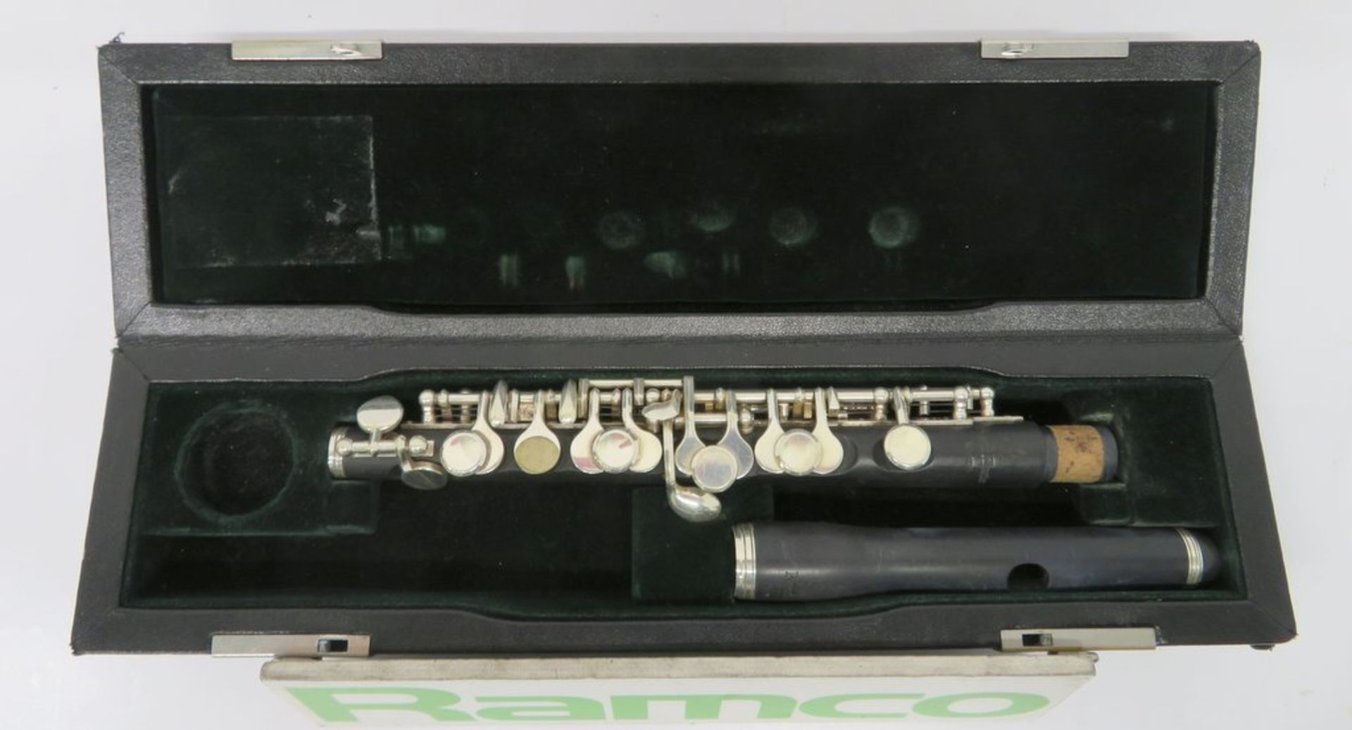 Pearl Flute PFP-105 Piccolo Complete With Case. - Image 2 of 10