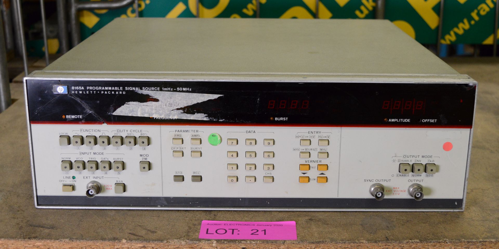 HP 8165A Programmable Signal Source 1mHz - 50MHz.