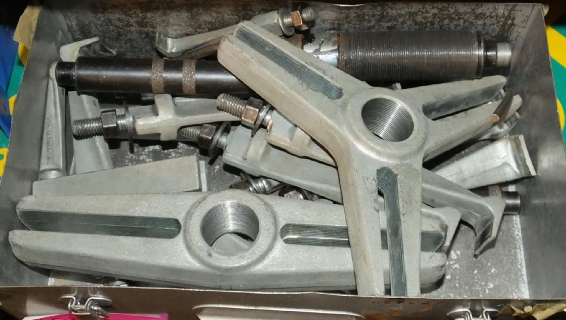 Sykes PIckavant Bearing Puller in metal carry box