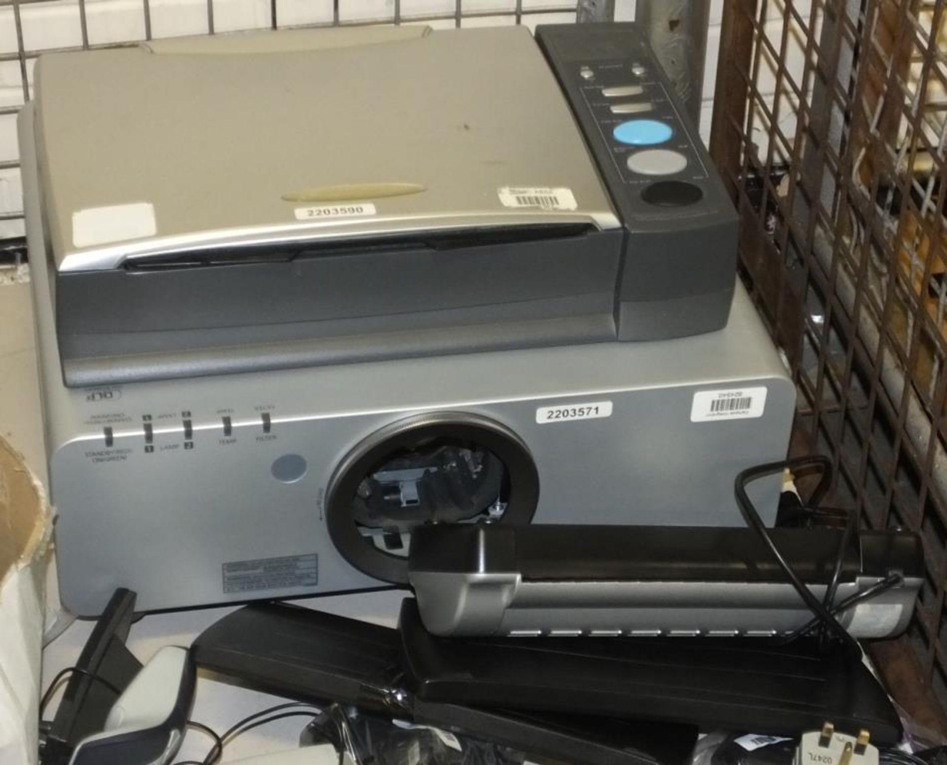 Epson Stylus 870 Printer Circuit Breaker RCD, Panasonic PT-DW730 Projector - No Lens, 6x G - Image 2 of 4