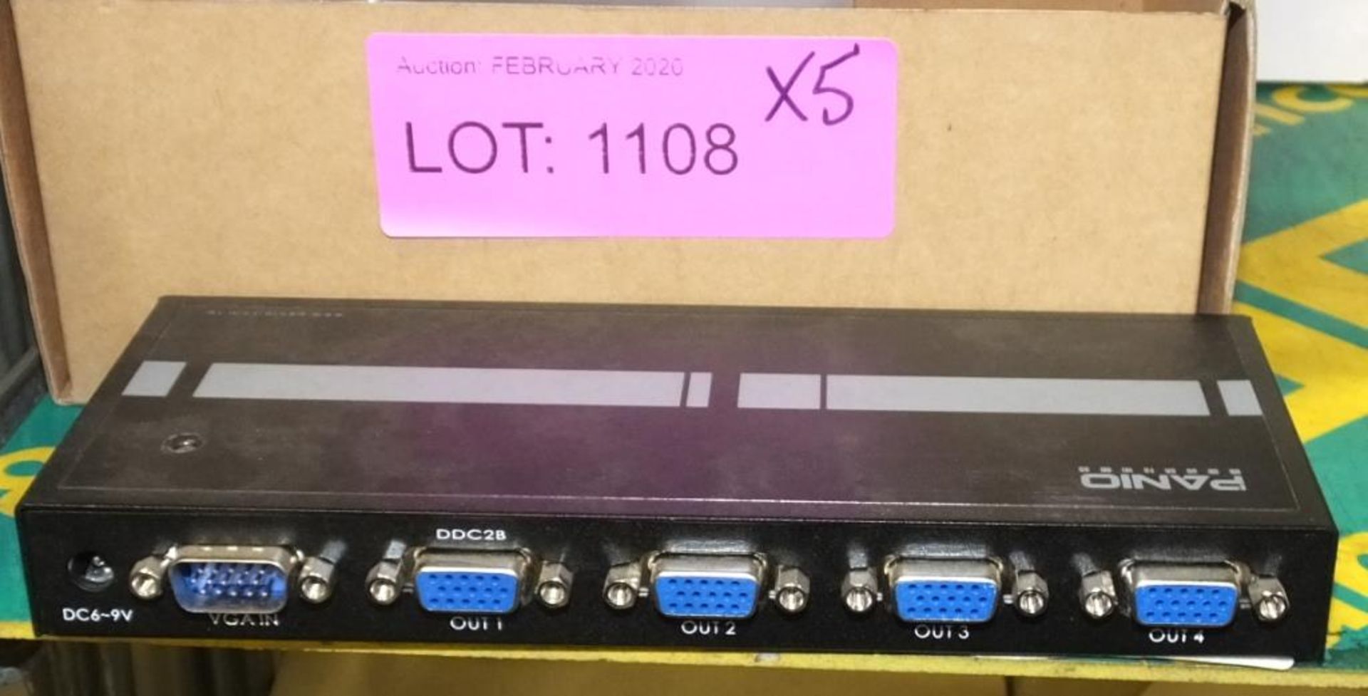 5x 4-Port VGA Splitters 15-VGA-EXT4 - may be incomplete. - Image 2 of 2
