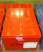 Metal Storage Chest L1000 x W560 x H380mm - Red