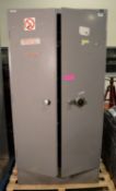 Metal Cabinet With Combination Lock L910 x W490 x H1830mm.