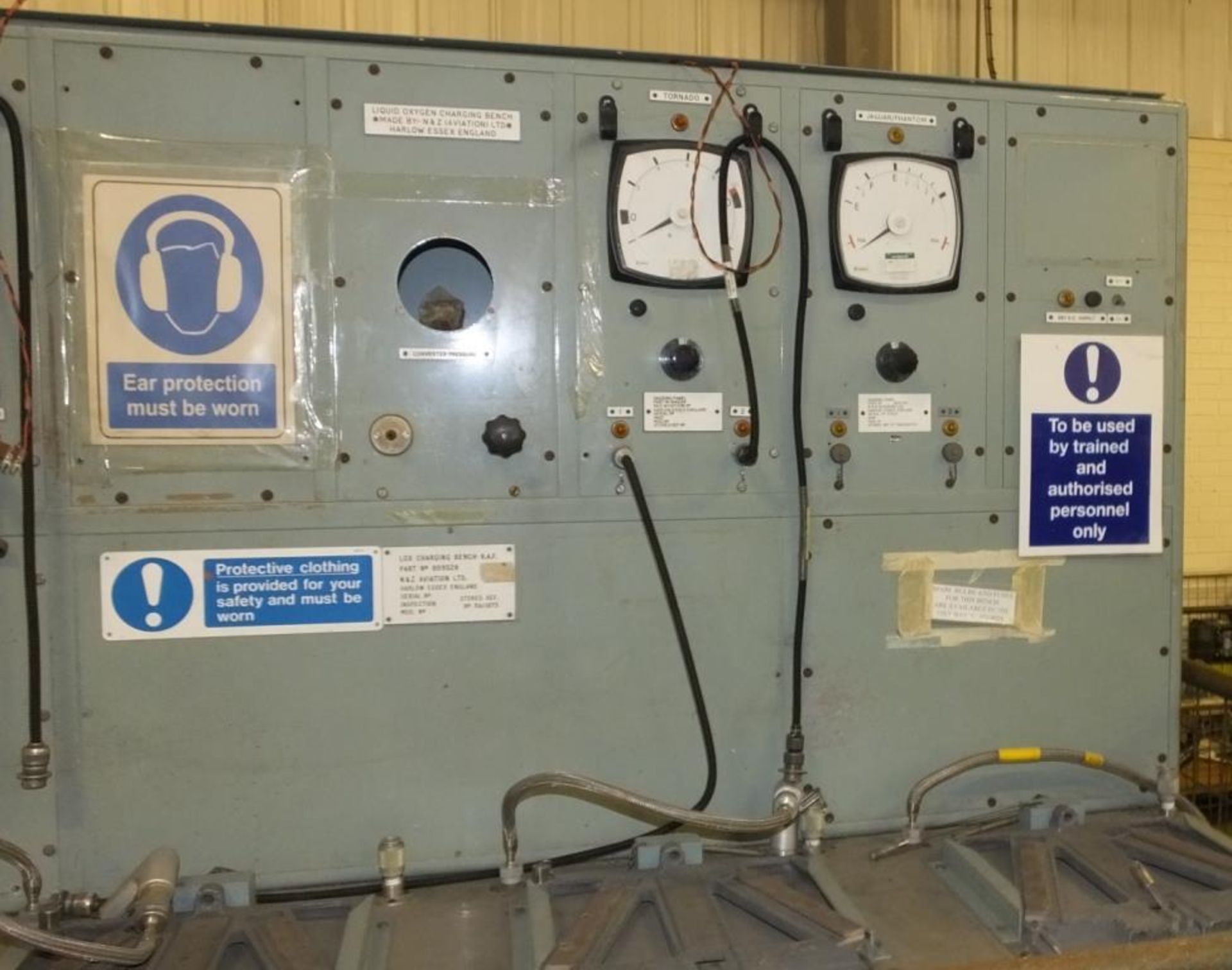 Lox Charging Bench L 2100 x W 680 x H 1900mm - Image 3 of 4