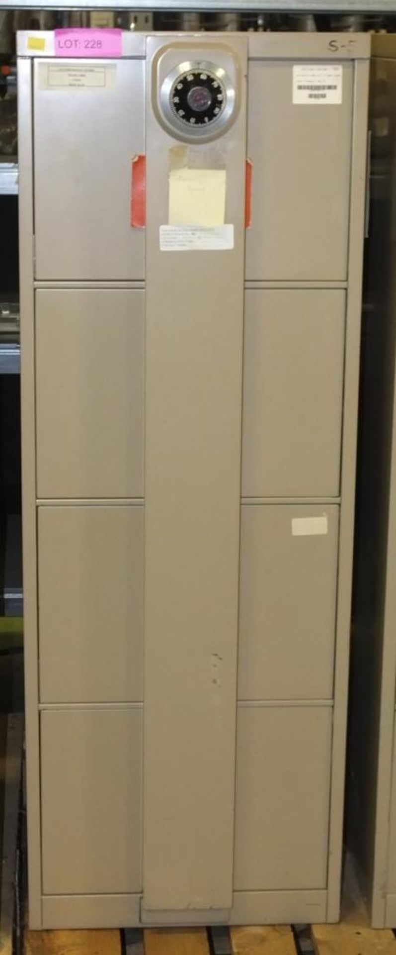 4 Drawer Filing Cabinet With Combination Spin Lock Bar W470 x L700 x H1320mm