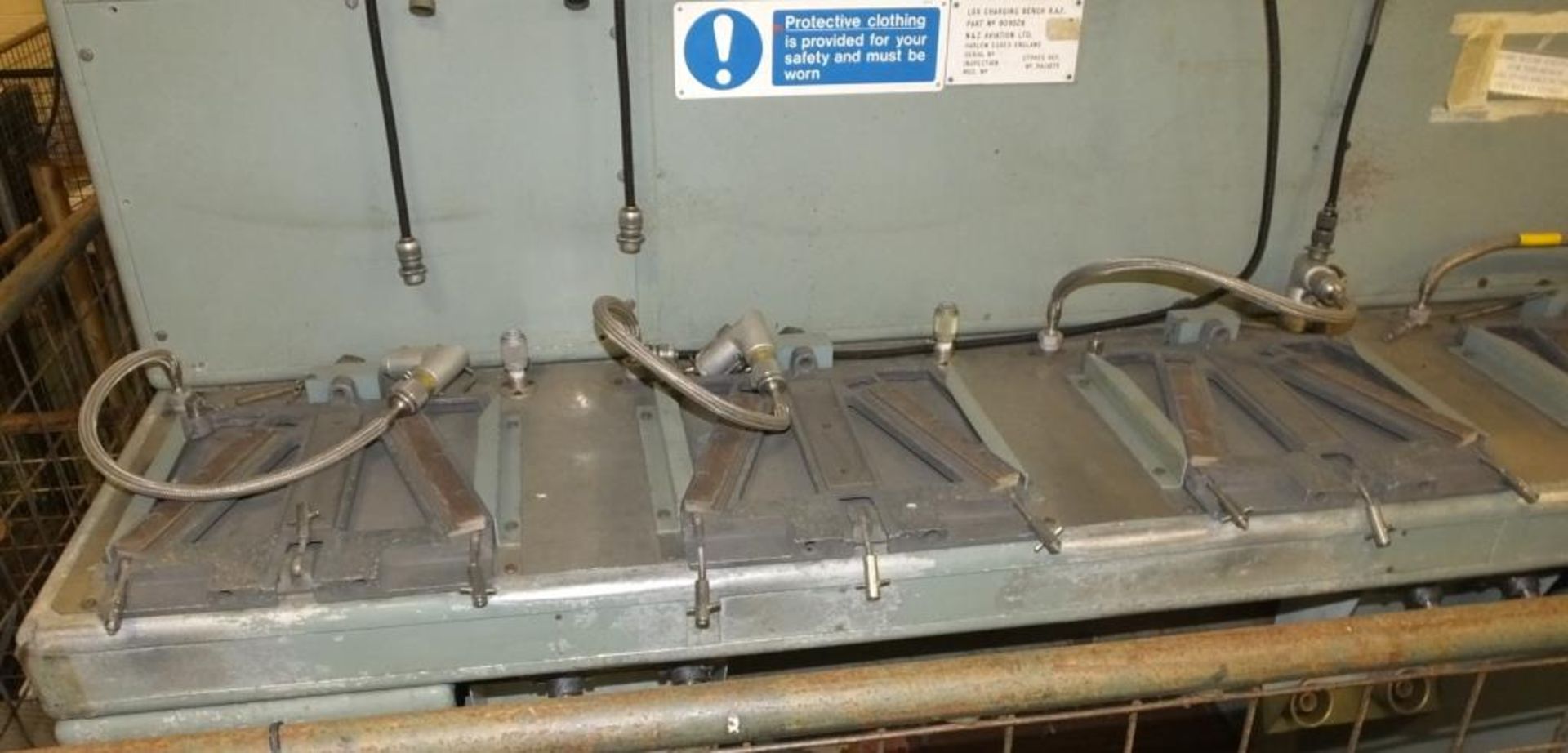 Lox Charging Bench L 2100 x W 680 x H 1900mm - Image 4 of 4