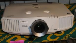 Epson Model EB-G565OW Projector