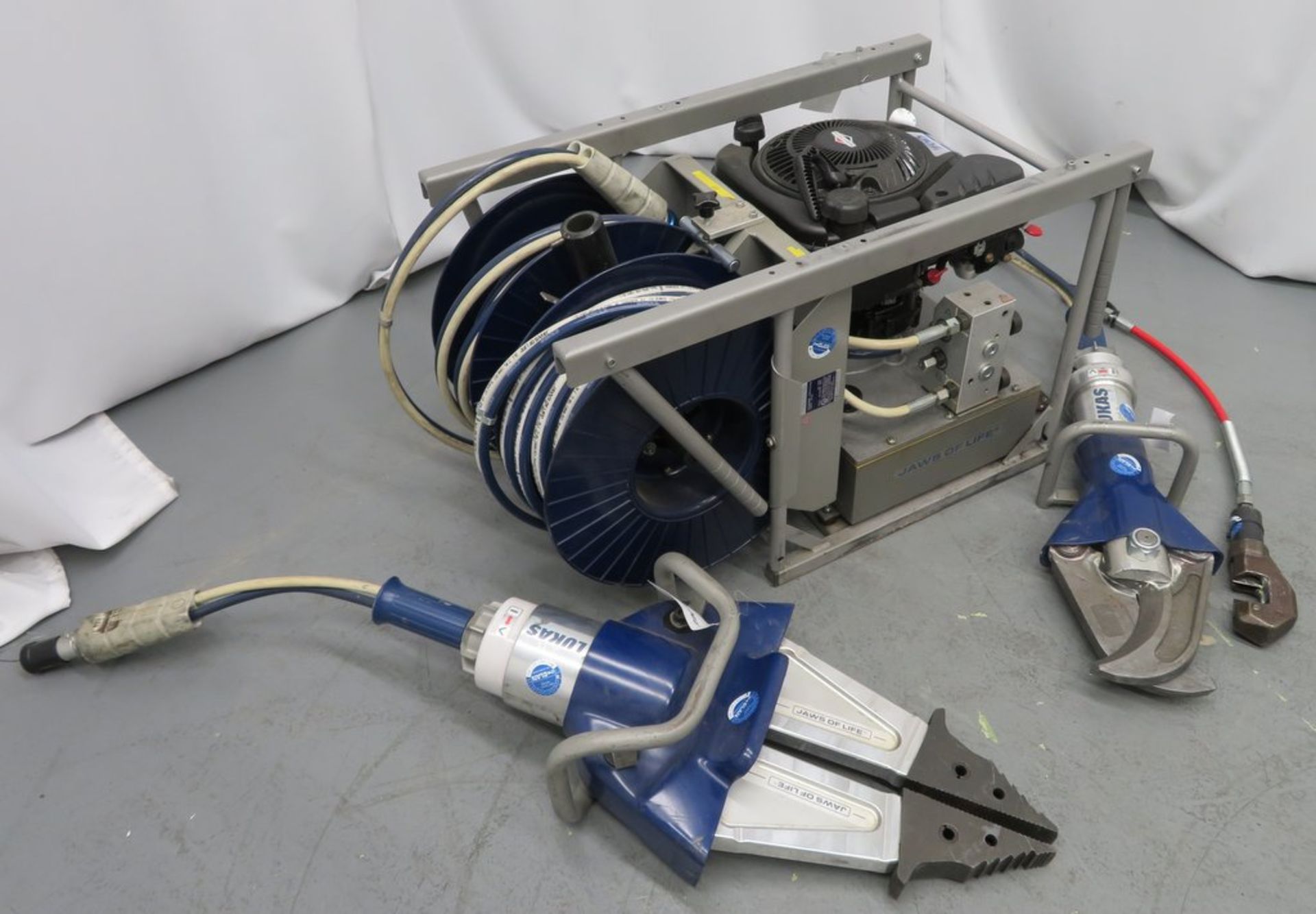 2009 Lukas Jaws Of Life Fire & Rescue Hydraulic Cutting System Complete With Attachments. - Image 2 of 16