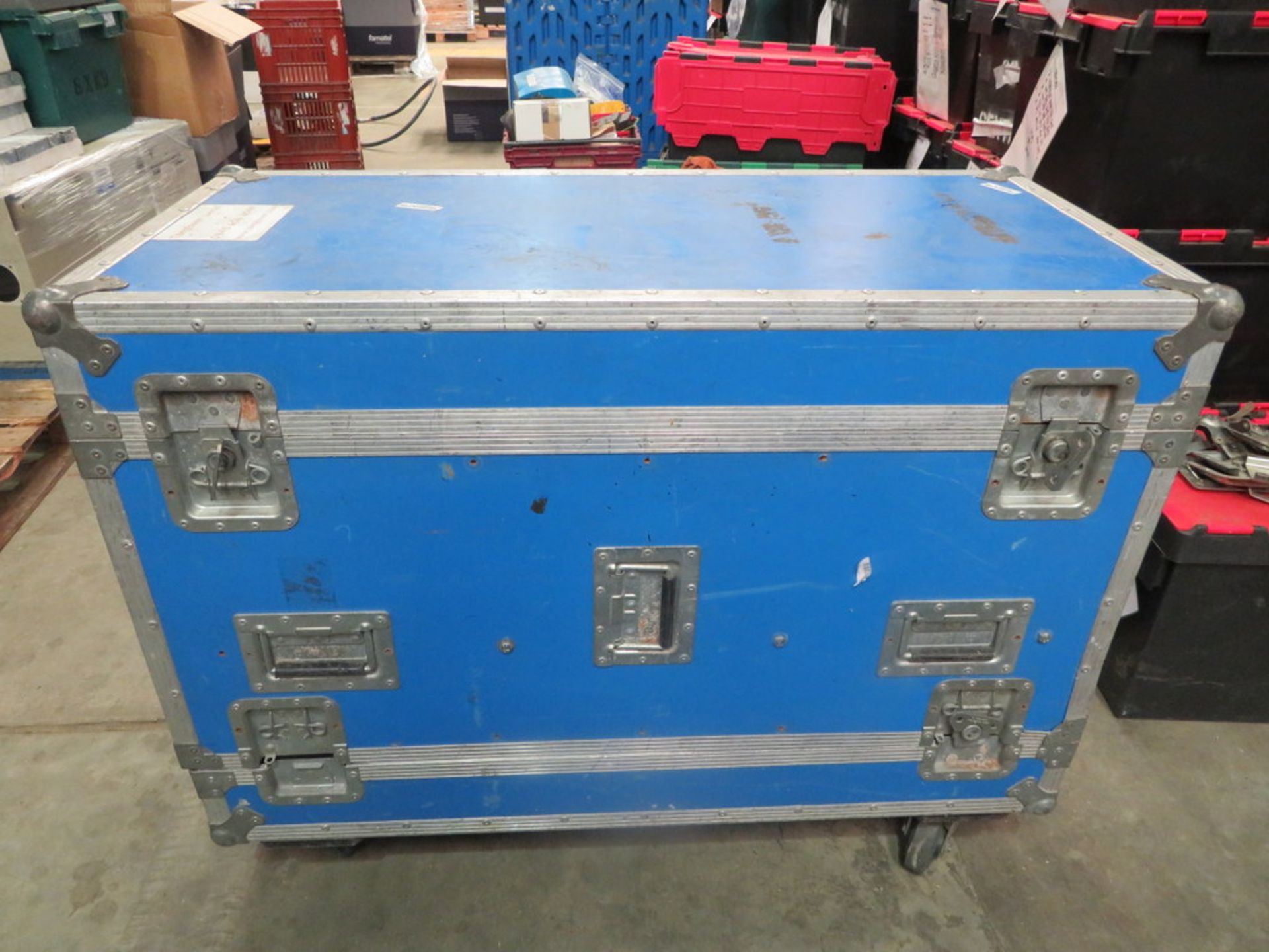 EVENT ELECTRICAL DISTRIBUTION MOBILE FLIGHT CASE - Image 2 of 7
