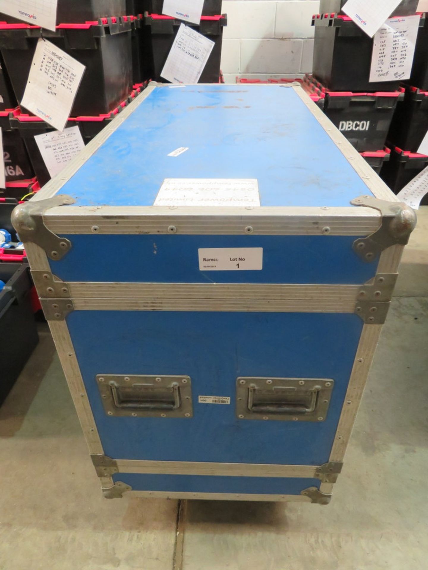 EVENT ELECTRICAL DISTRIBUTION MOBILE FLIGHT CASE - Image 3 of 7