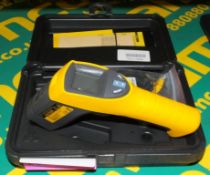 Fluke 561 IR Thermometer + Case