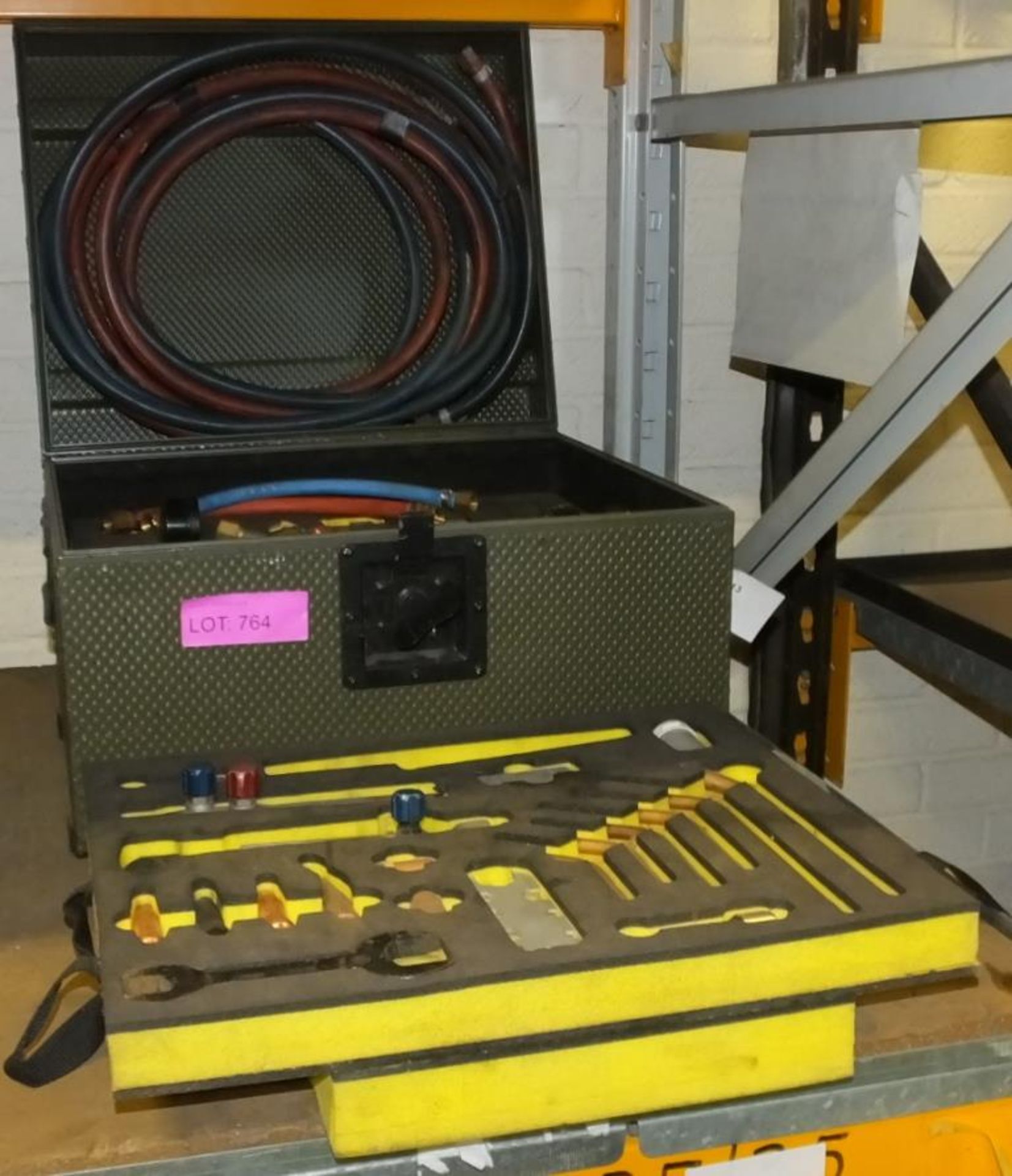 Gas Welder Cutting Set - Various Nozzles, Hoses in carry case