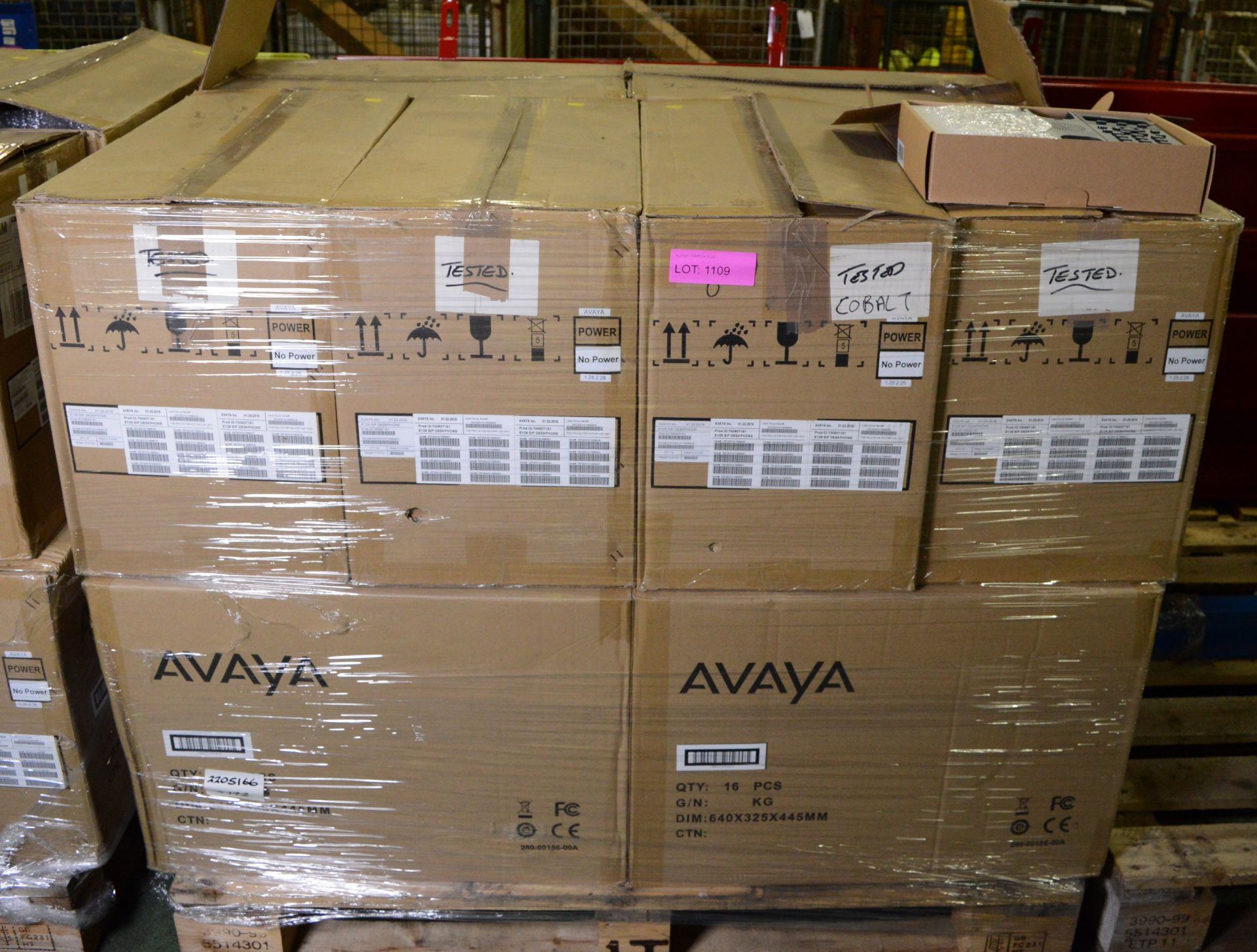 192x Avaya E129 Deskphones.