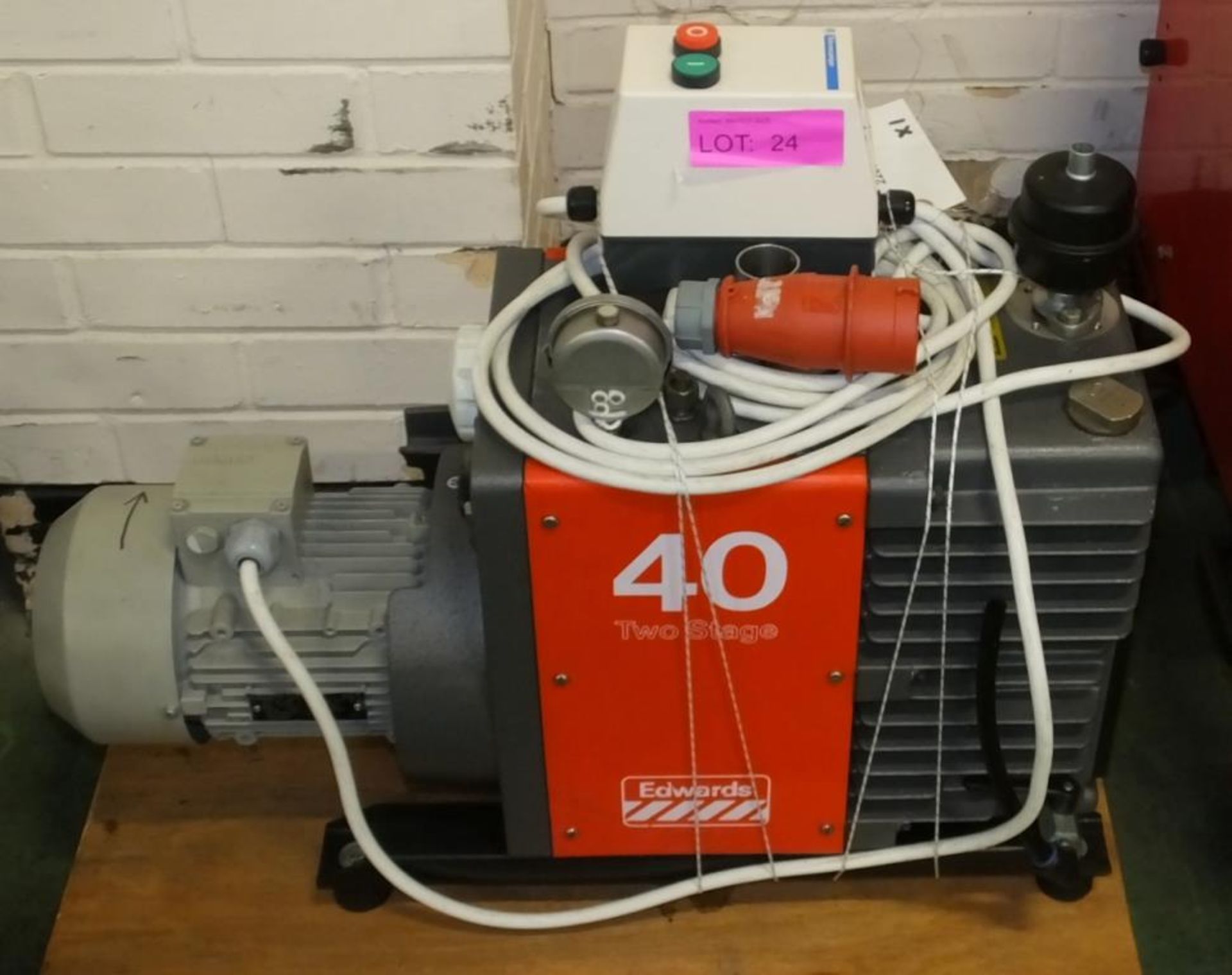 Edwards E2M40 High Vacuum Pump - COLLECTION OR HAULAGE ONLY