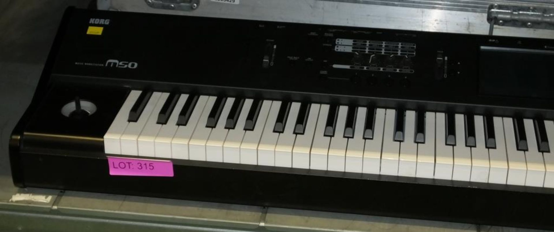 KORG M50 Electric Keyboard with Case - Image 2 of 3