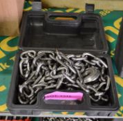 14ft Heavy Duty Utility Chain with 5/16" Hooks.