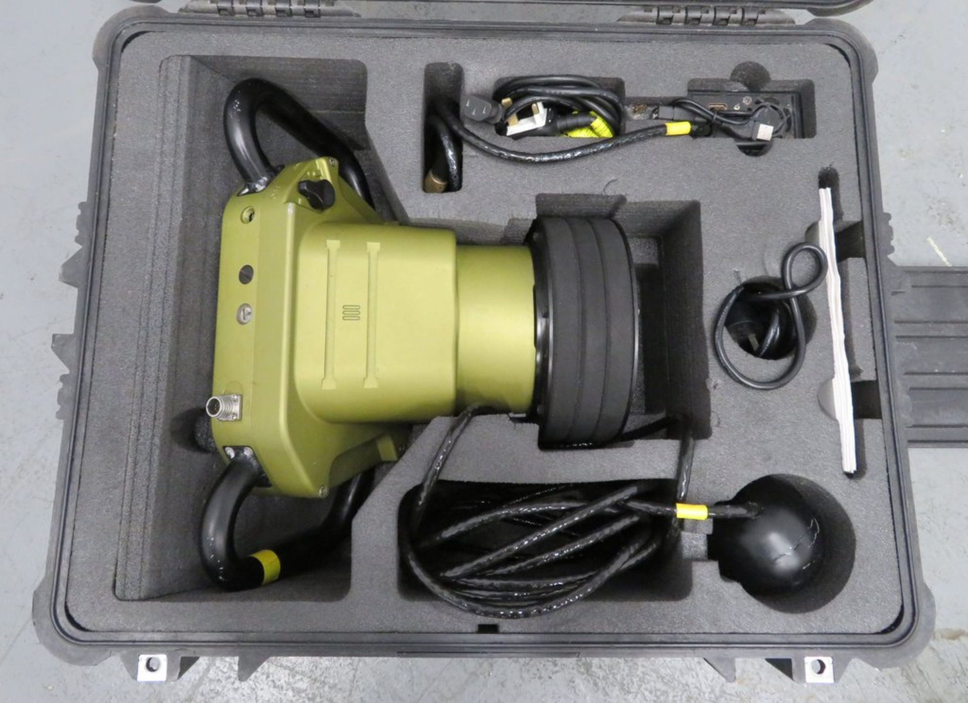 Oceana Technologies DNS 300 Fully integrated hand held sonar device. - Image 2 of 12