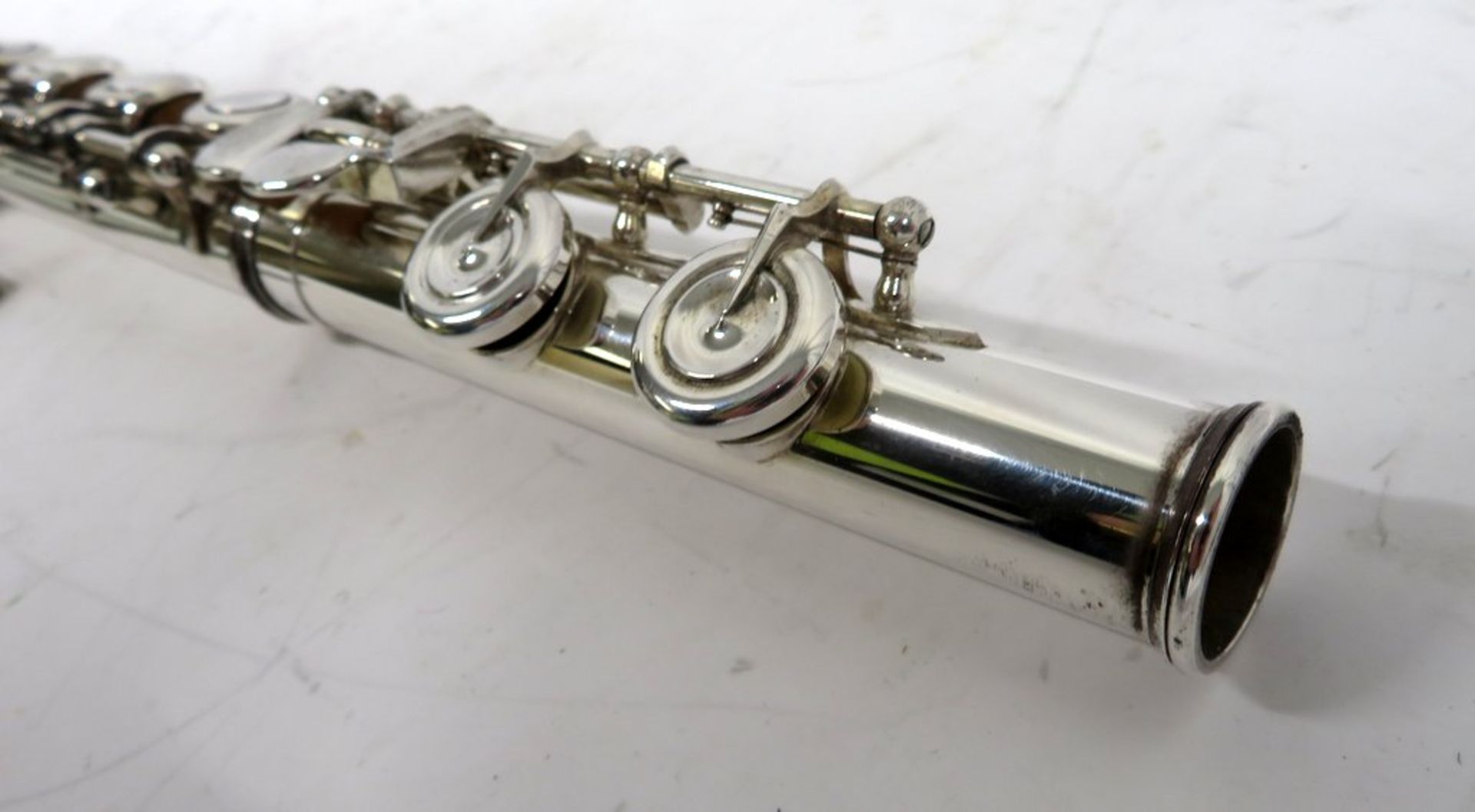 Yamaha 511 Flute Complete With Case. Serial Number: 006705. Please Note That This Item H - Image 9 of 12