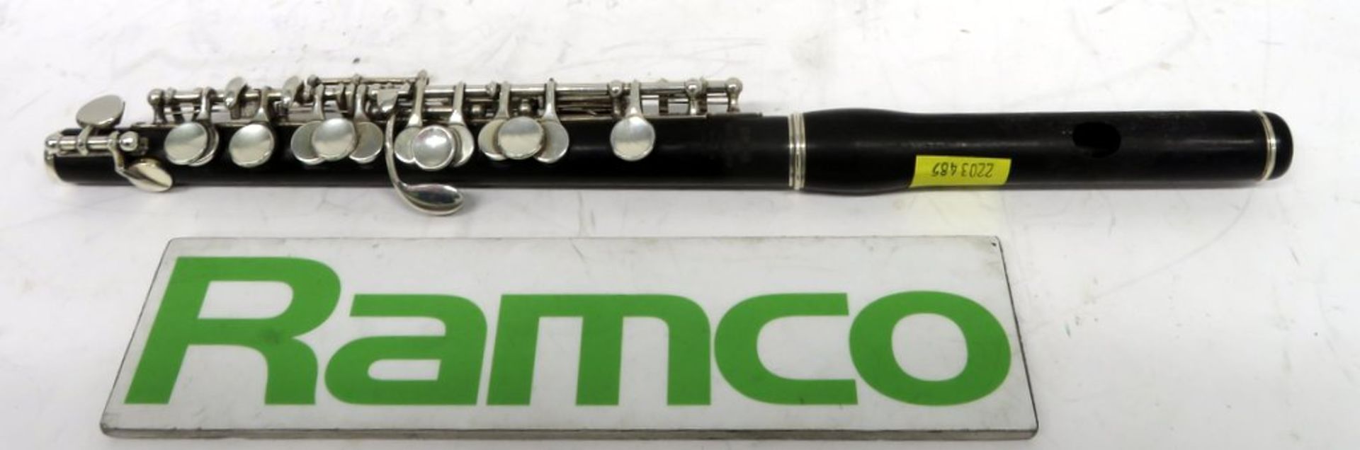 Yamaha 91 Piccolo Complete With Case. - Image 3 of 10