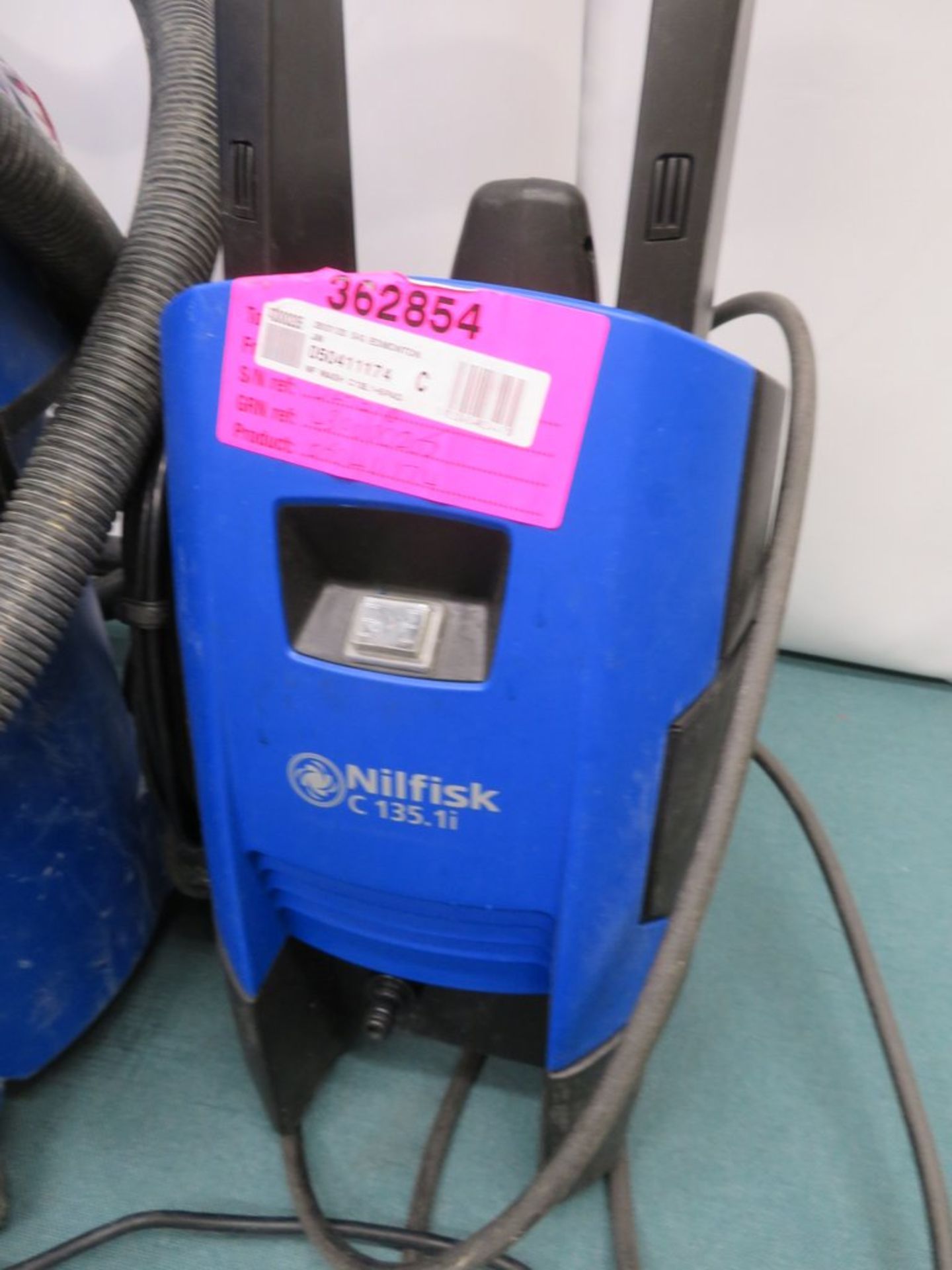 Nilfisk 30T, Nilfisk C120.7 pressure washer, Window Vac, Nilfisk 135.1. - Image 3 of 7