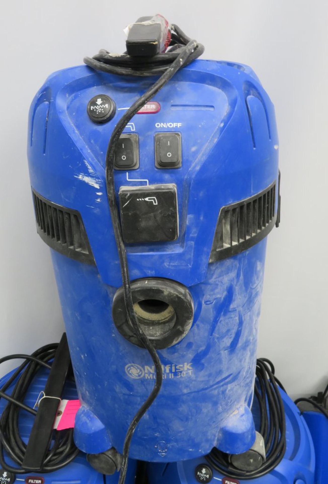 Nilfisk 22T multi vac x 2, Nilfisk 30T multi vac, Nilfisk 135.1 pressure washer. - Image 3 of 7