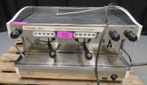 Faema E98 RE coffee machine, 1 phase electric, missing 1 dial