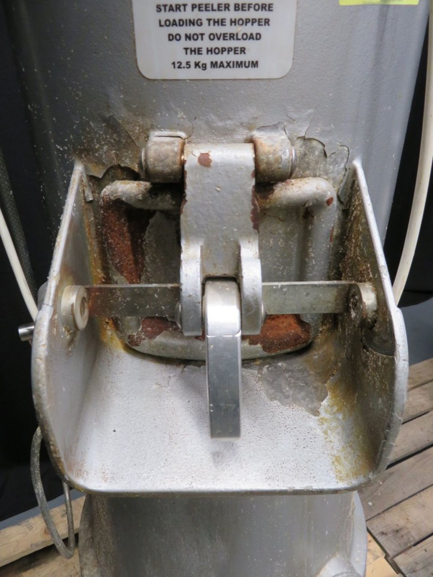 Hobart E6128 28lb/13kg potato peeler, 1 phase electric - Image 3 of 8